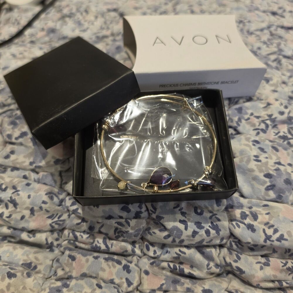 Avon Charms Birthstone Bracelet February Sealed In Plastic In Original Box.